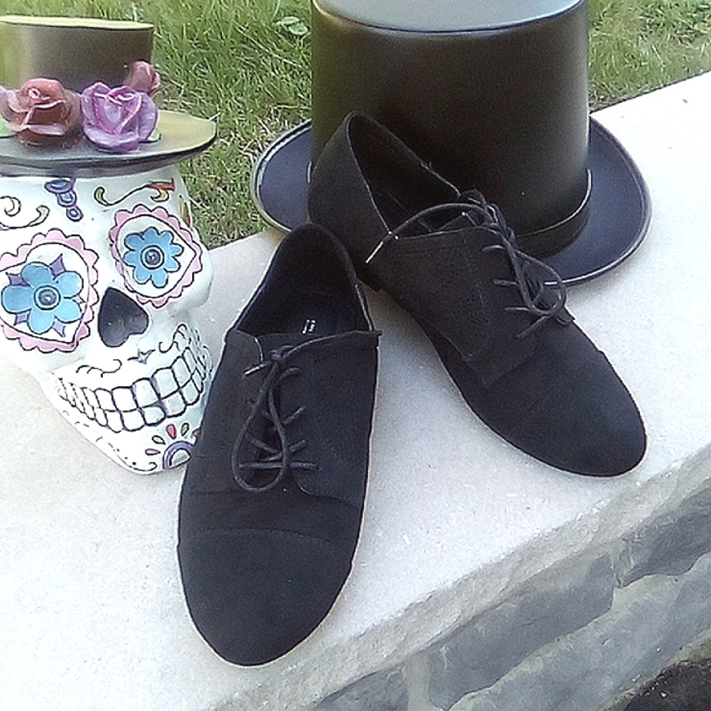 Call it Spring Lazer Cut Lace Tie Flats